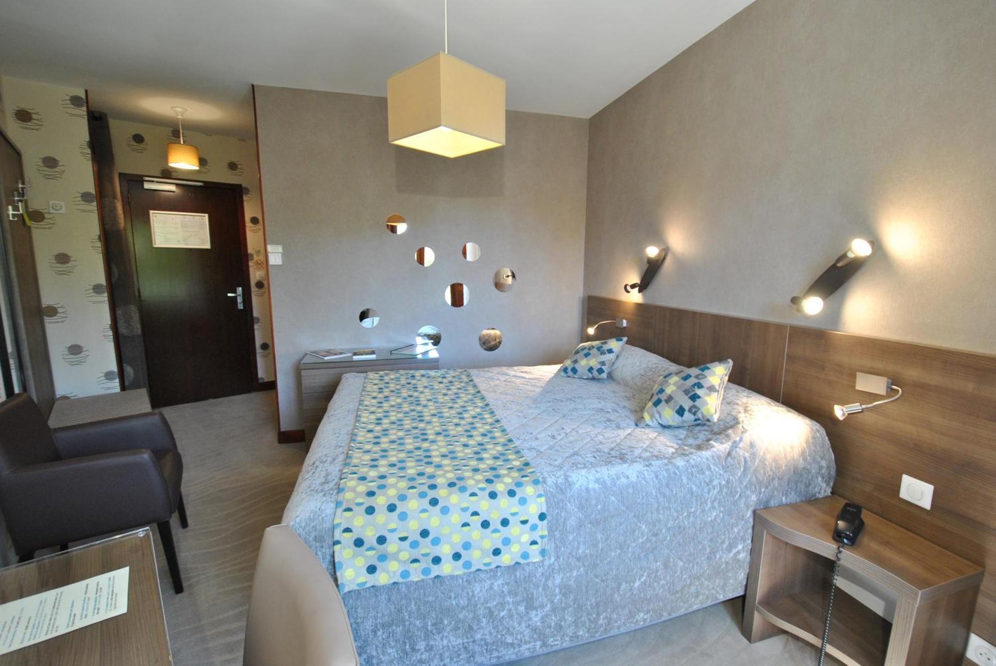 Logis Hostellerie Du Perigord Vert Brantome Exterior photo