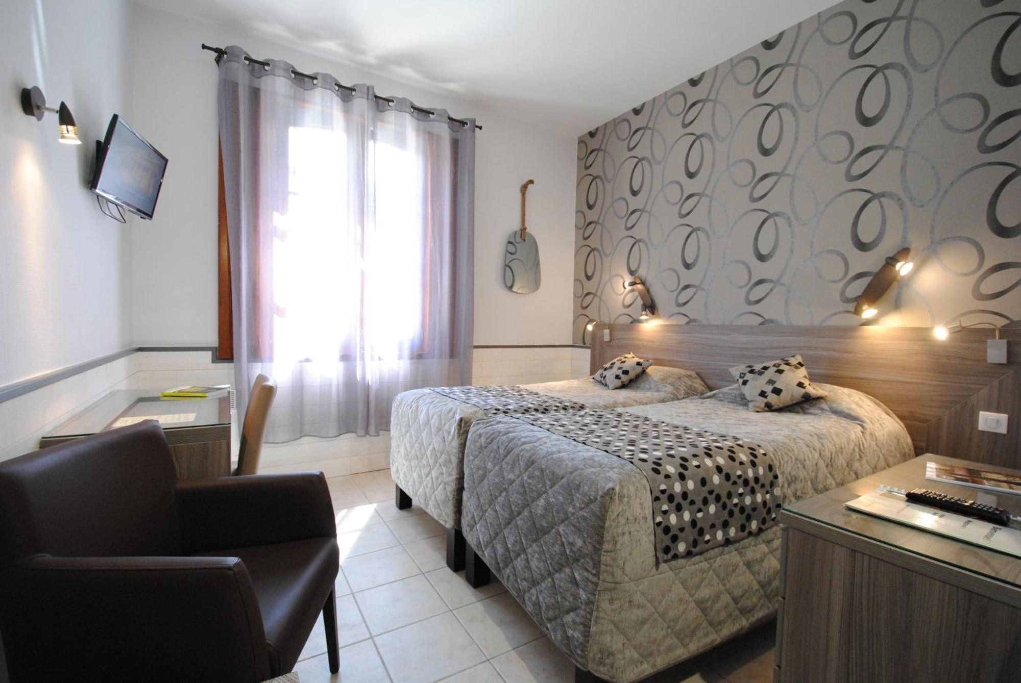 Logis Hostellerie Du Perigord Vert Brantome Exterior photo
